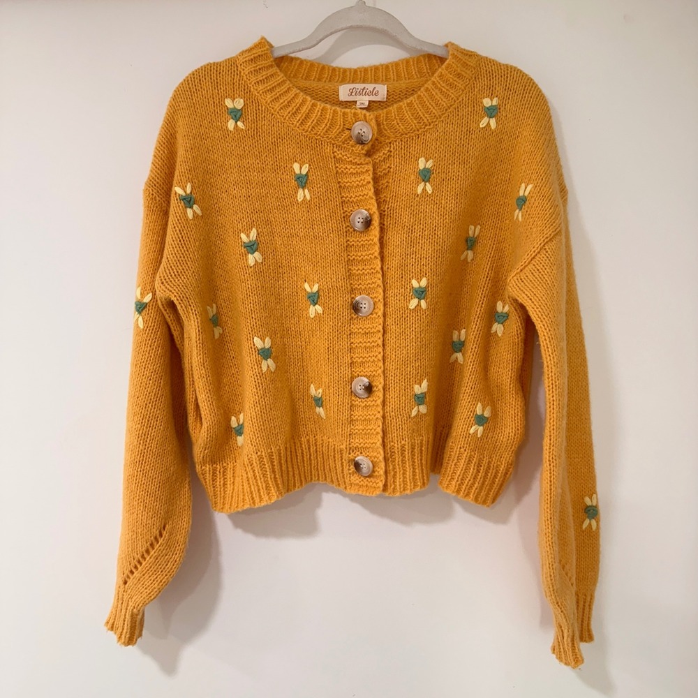 Listicle Embroidered Floral Knit Cardigan Women Size M Cropped Cottagecore